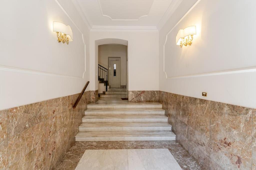 Flat Vespasiano - Cinema - 1min Musei Vaticani Rom